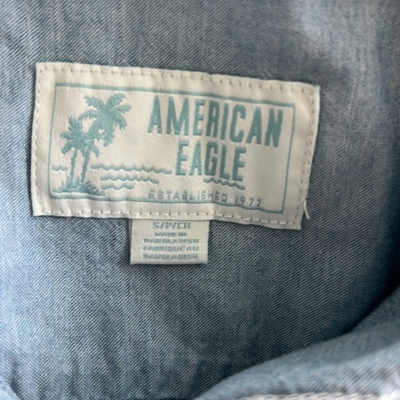 AMERICAN EAGLE Button Up Shirt - Picture 3 of 4